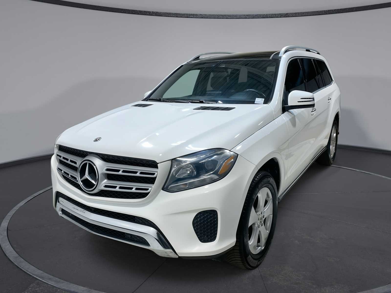 2019 Mercedes-Benz GLS GLS450's photo