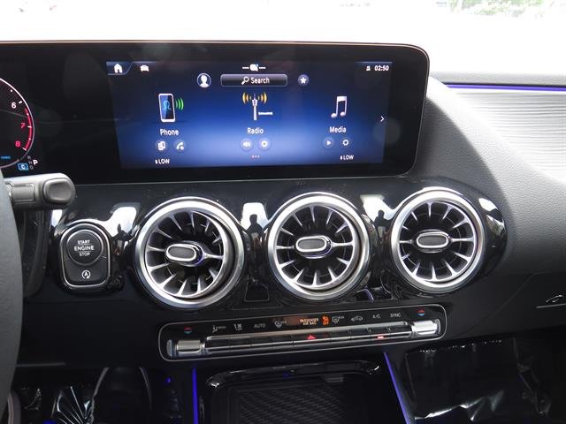 Used 2026 Night Black Mercedes-Benz GLA 250 4MATIC® image 14