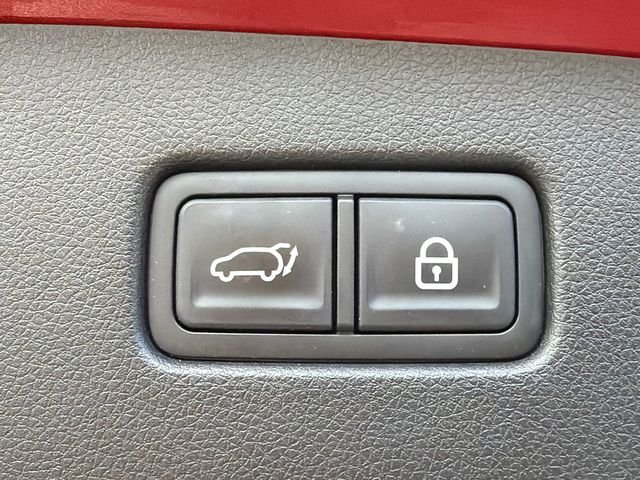 Used 2022 Red Genesis 3.5T Sport image 19
