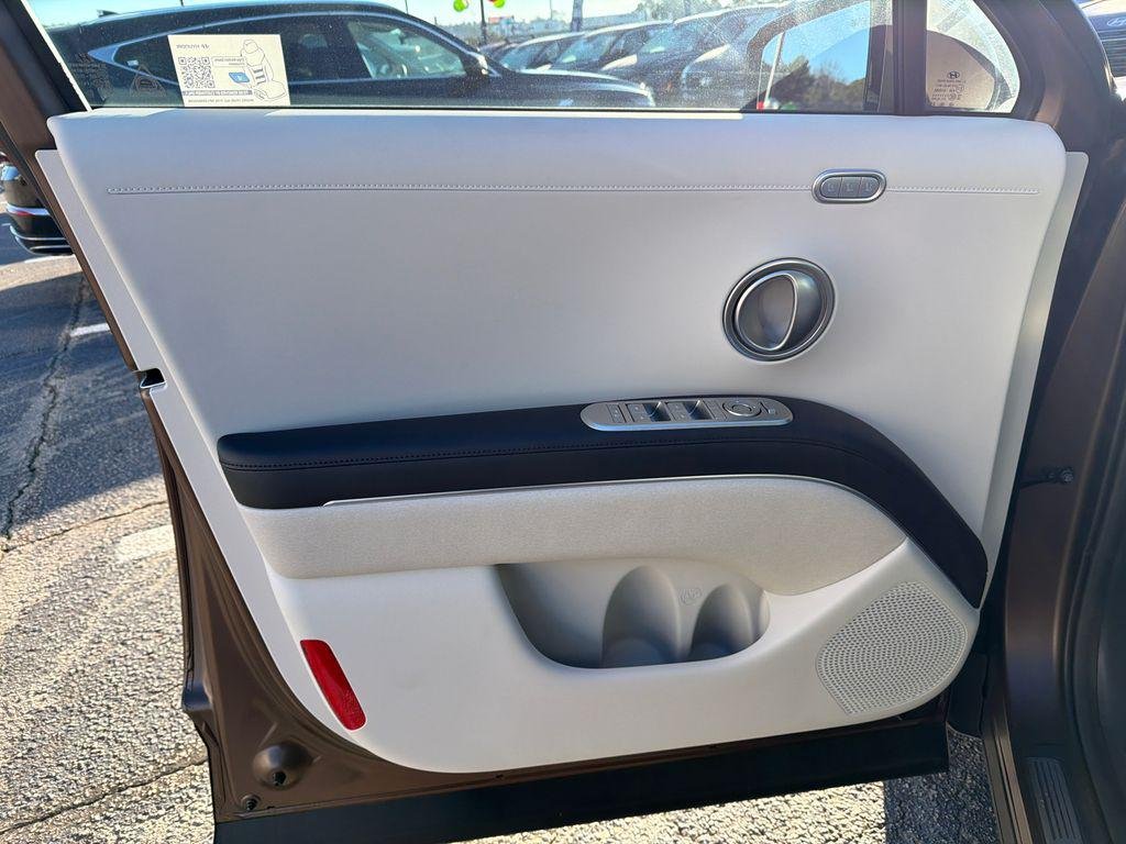 New 2026 Brown Hyundai Calligraphy FWD image 10