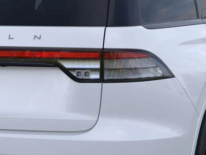 New 2026 Pristine White Metallic Tri-Coat Lincoln Reserve® image 21