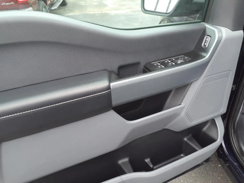 Used 2023 Antimatter Blue Metallic Ford XLT image 11