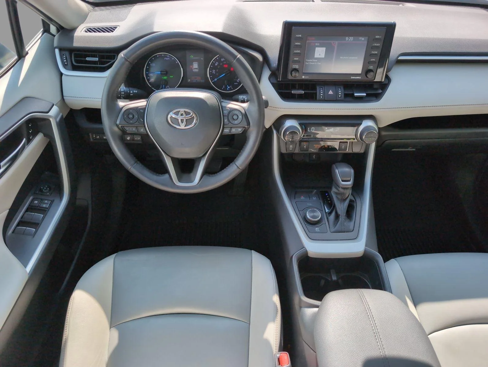 Used 2022 Blizzard Pearl Toyota Hybrid XLE Premium image 33