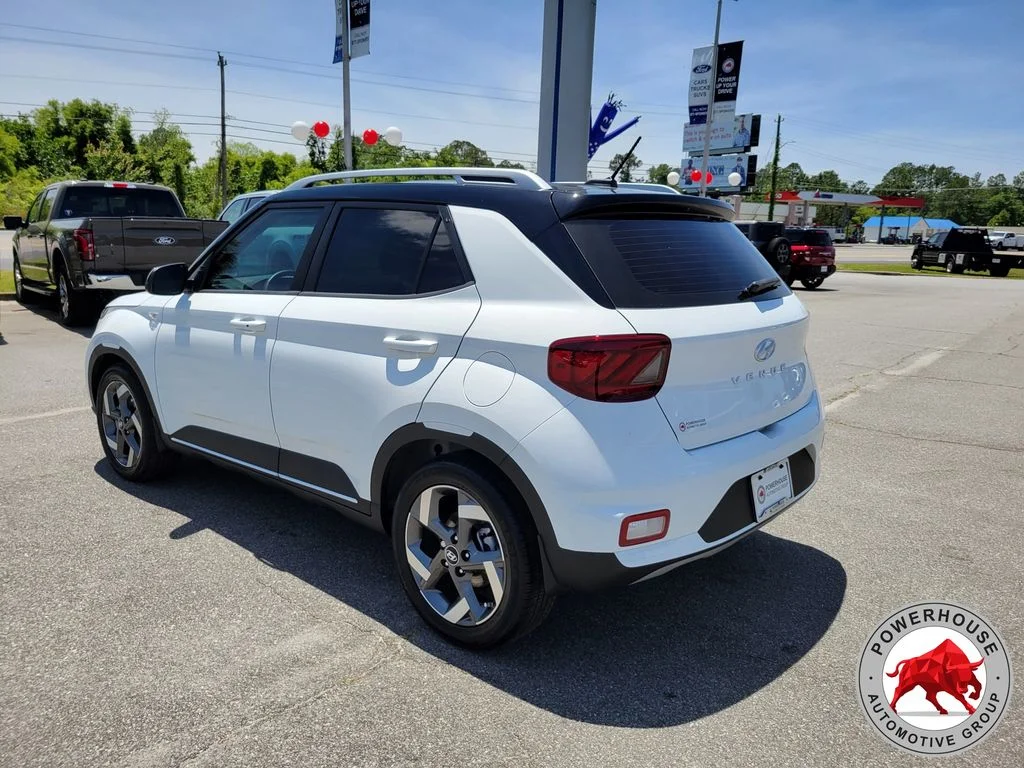 Used 2025 White Hyundai Limited image 4