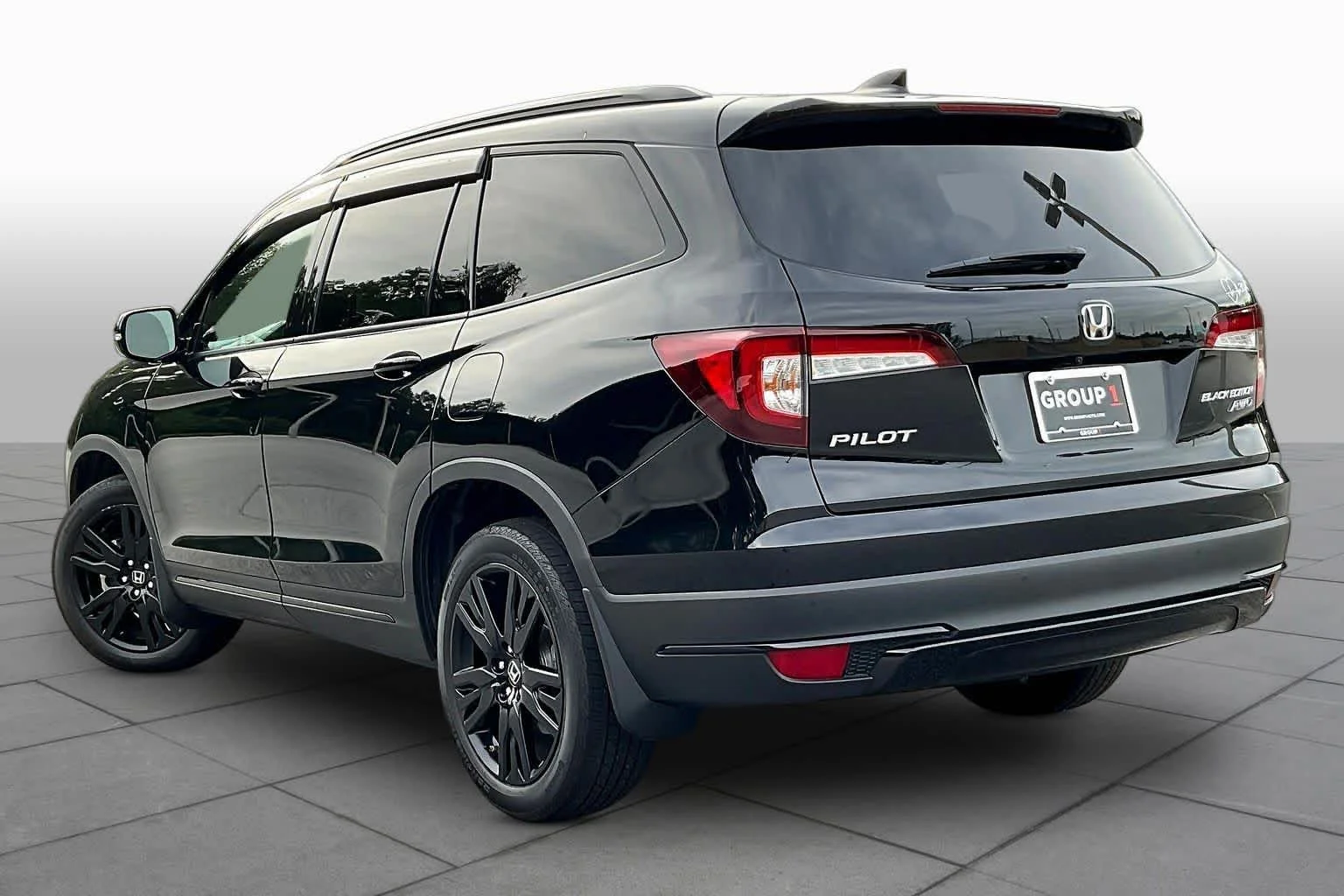 Used 2020 Crystal Black Pearl [Black] Honda Black Edition image 12