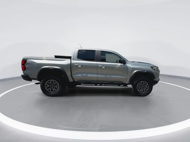 Used 2024 Gray Chevrolet ZR2 image 13