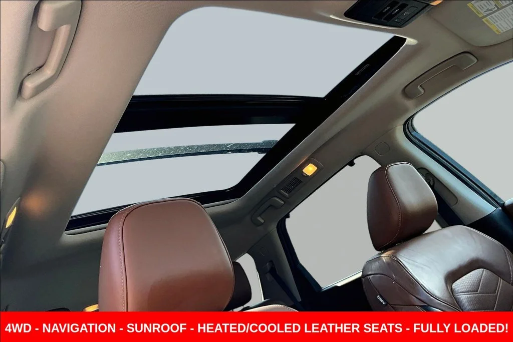 Used 2022 White Nissan Platinum image 34