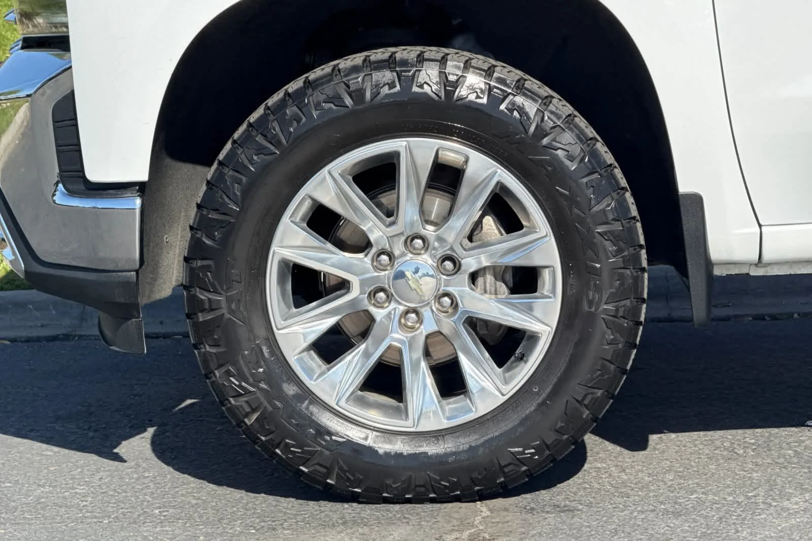 Used 2021 Summit White Chevrolet LTZ image 25