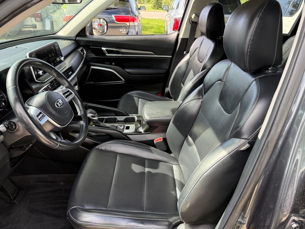 Used 2020 Grey Kia LX image 12