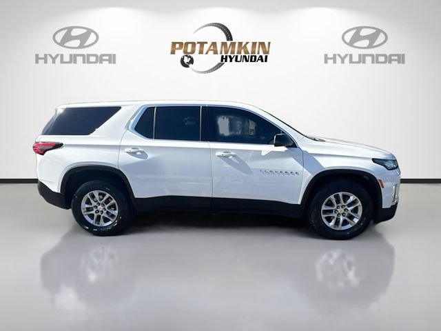 Used 2022 White Chevrolet LS image 4