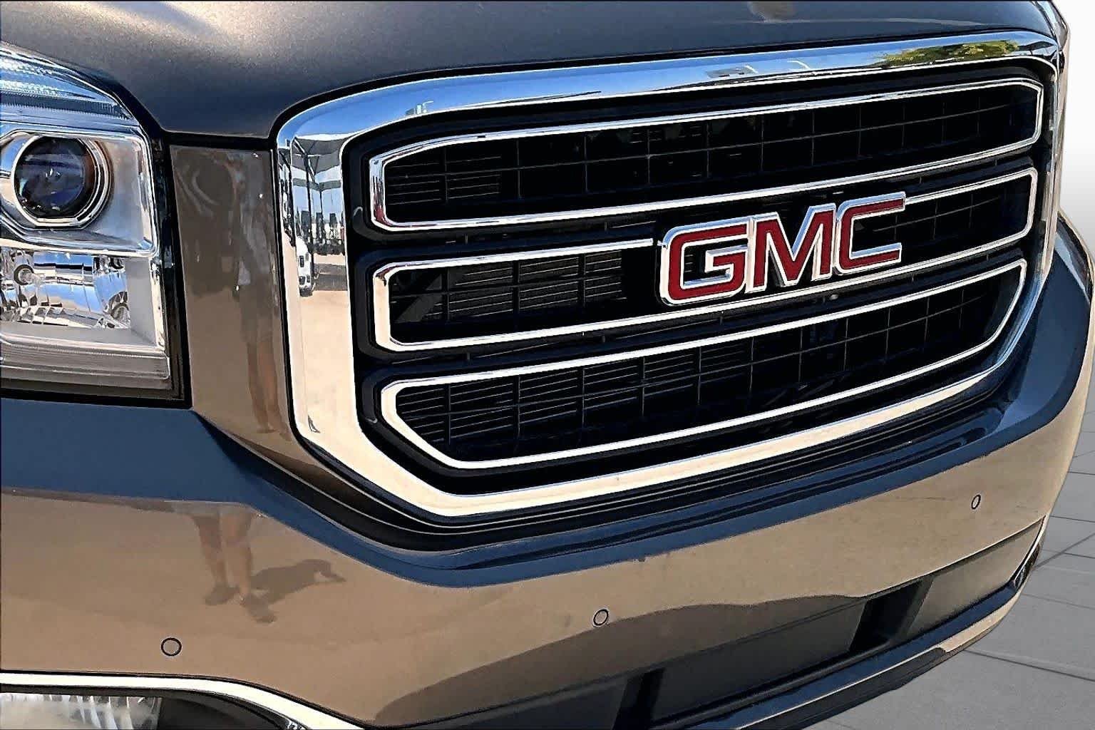 Used 2015 Bronze Alloy Metallic GMC SLE image 28