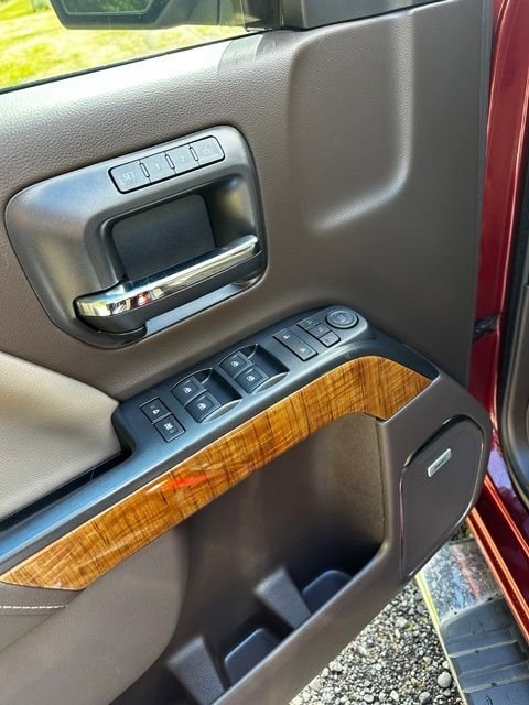 Used 2017 Crimson Red Tintcoat GMC SLT image 11