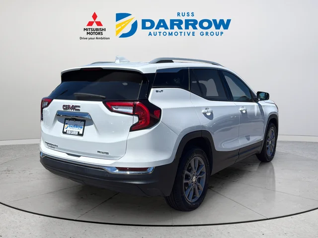 Used 2024 White GMC SLT image 5
