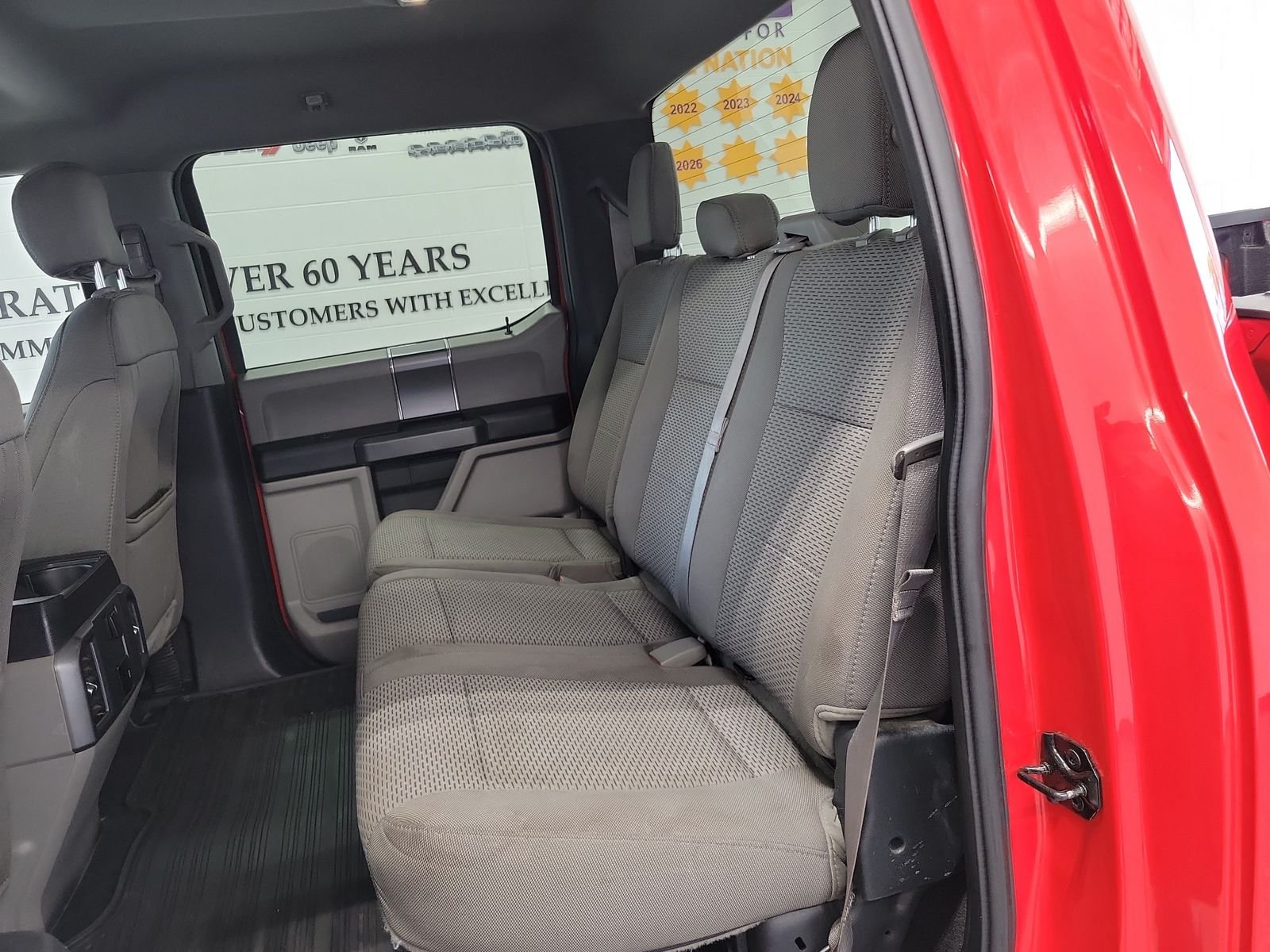 Used 2018 Black Ford XLT image 27