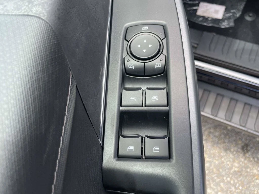 New 2026 Blue Ford XLT image 16