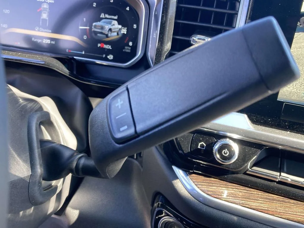 New 2026 Sterling Metallic GMC SLE image 24