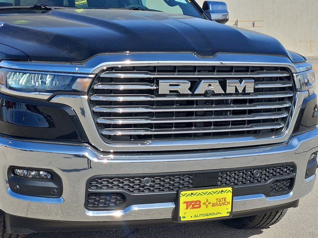 New 2026 Diamond Black Crystal Pearl-Coat Exterior Paint RAM Laramie image 7