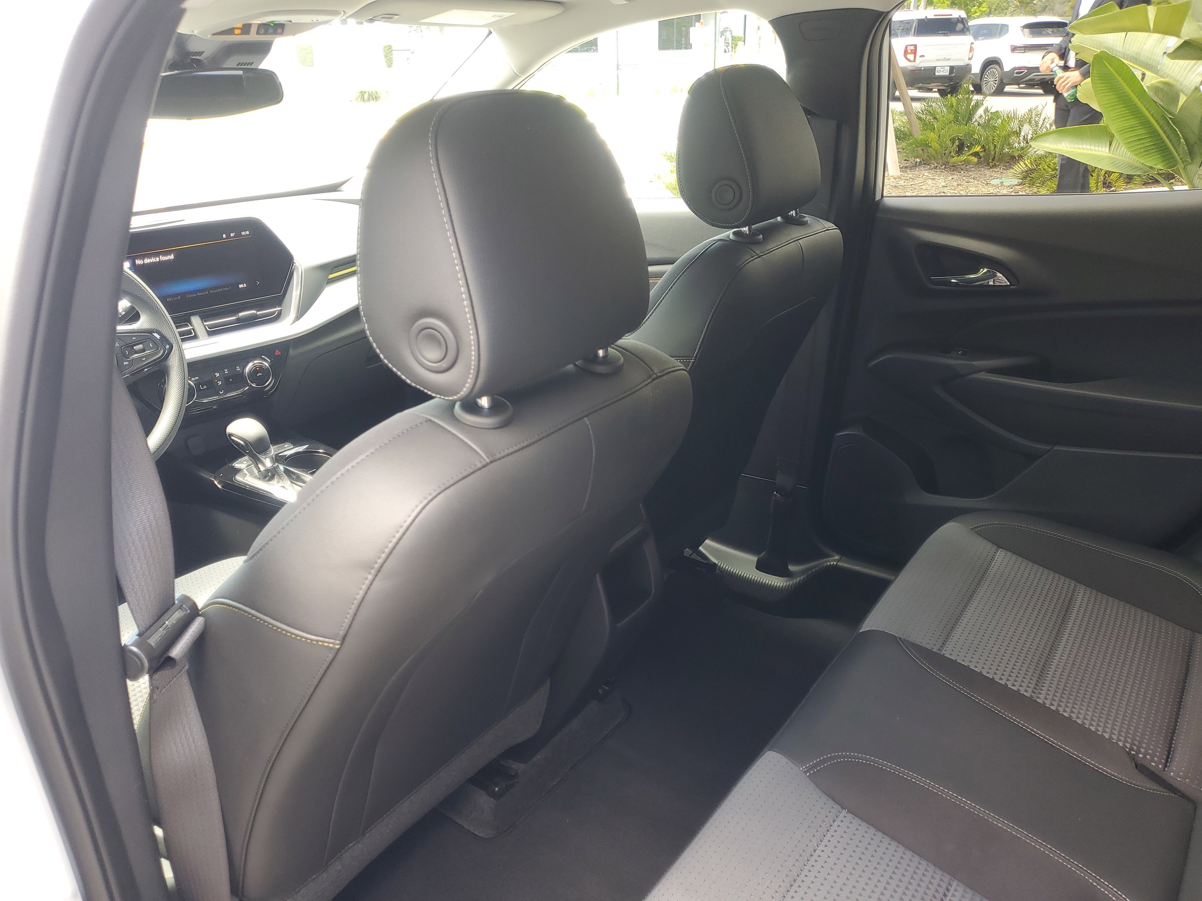Used 2025 Summit White Chevrolet LT image 11
