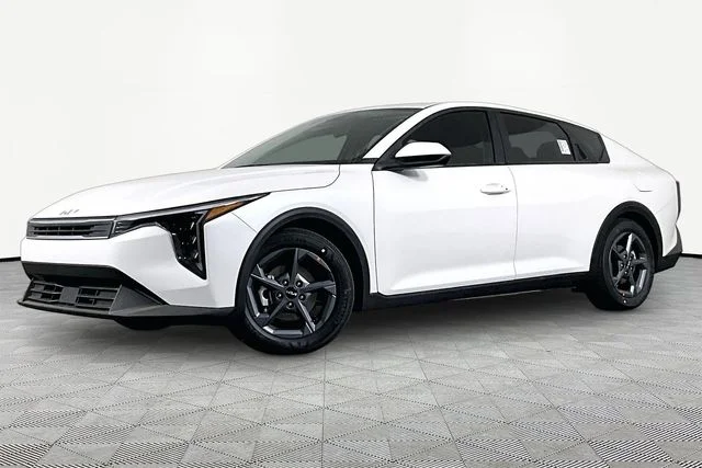 New 2026 White Kia LXS image 1