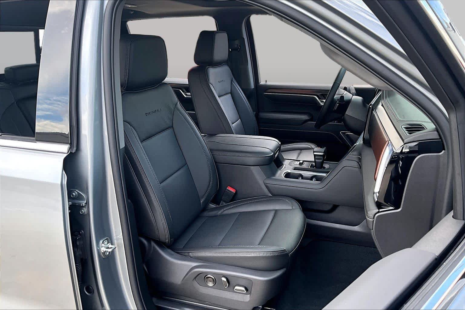 Used 2026 Sterling Metallic GMC Denali image 9