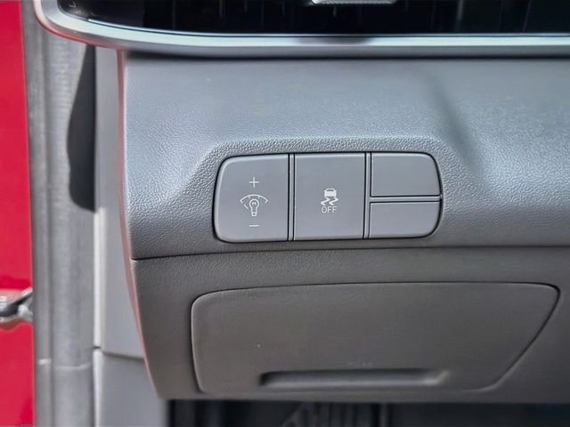 Used 2025 Red Hyundai SEL Convenience image 10