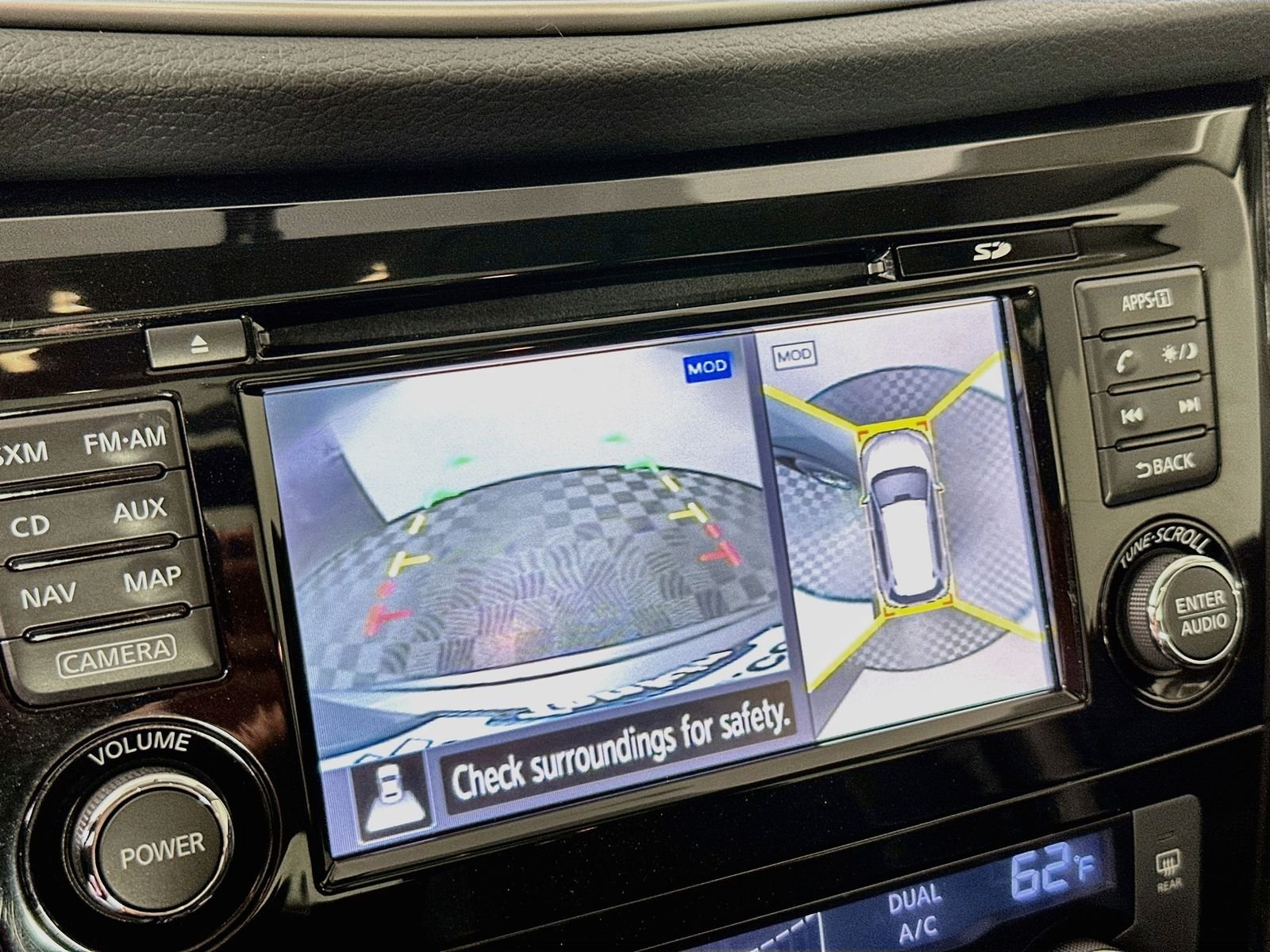 Used 2015 Gun Metallic Nissan SL image 14