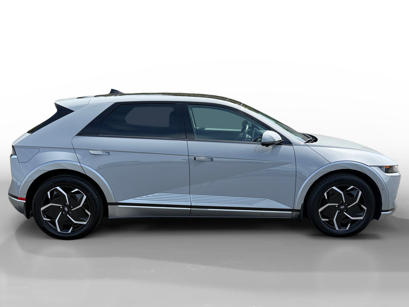 Certified Used 2024 Cyber Gray Hyundai Limited image 6