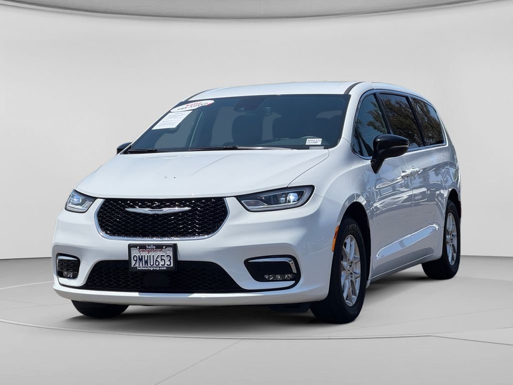 Used 2024 White Chrysler Touring image 5