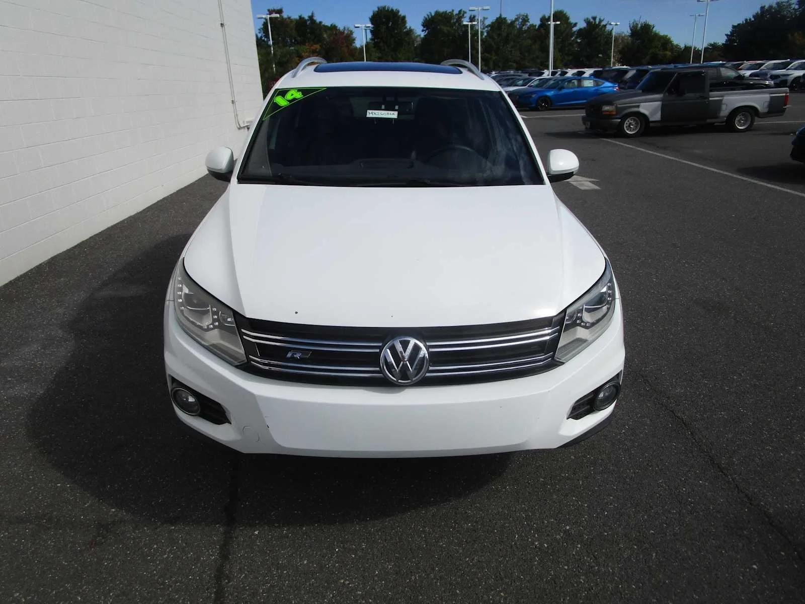 Used 2014 Pure White Volkswagen R-Line image 2
