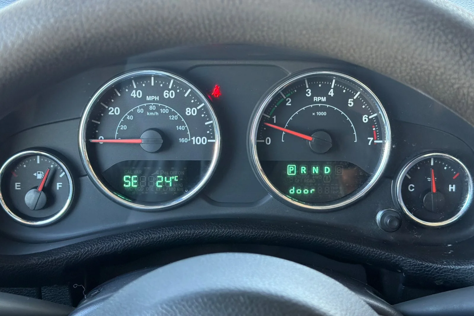 Used 2013 TRUE BLUE PEARLCOAT Jeep Sport image 21