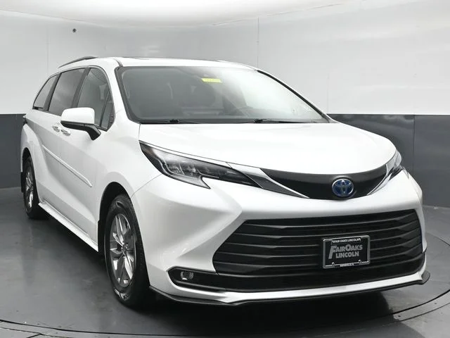 2025 Toyota Sienna