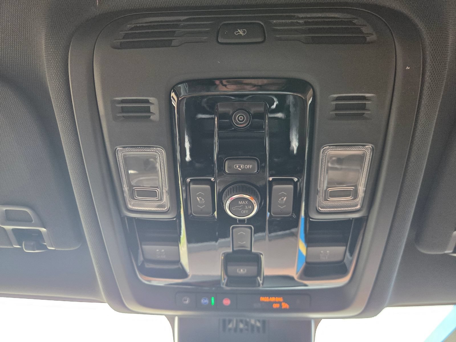 Used 2026 Lakeshore Blue Metallic Chevrolet High Country Deluxe with 24in Wheels - Technology & Entertainment - Super Cruise - Panoramic Sunroof image 21