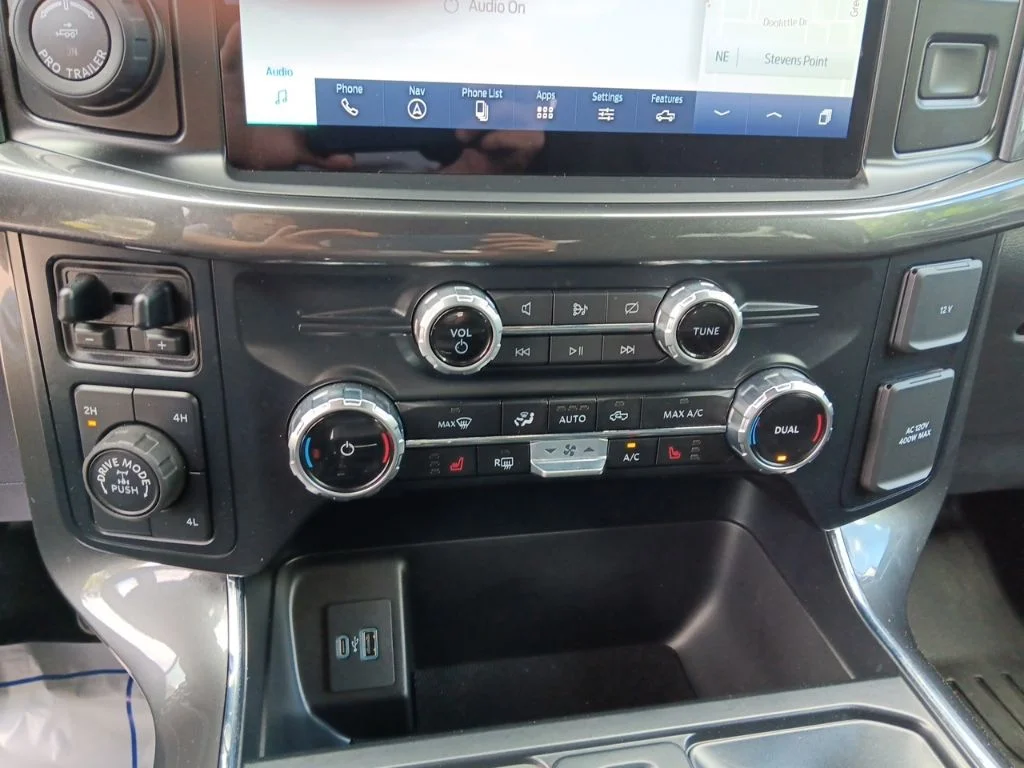 Used 2023 Iconic Silver Metallic Ford XLT image 22