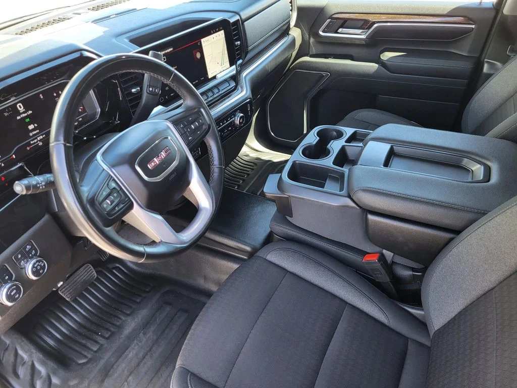 Used 2024 Summit White GMC SLE image 10