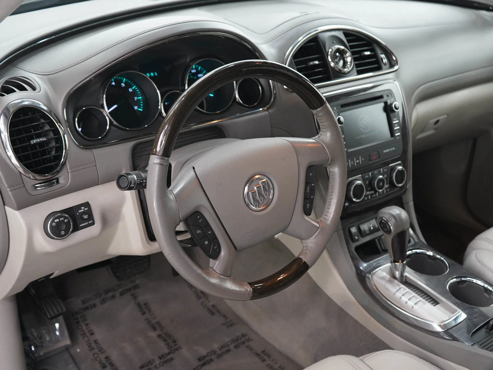 Used 2015 Quicksilver Metallic Buick Leather Group image 22