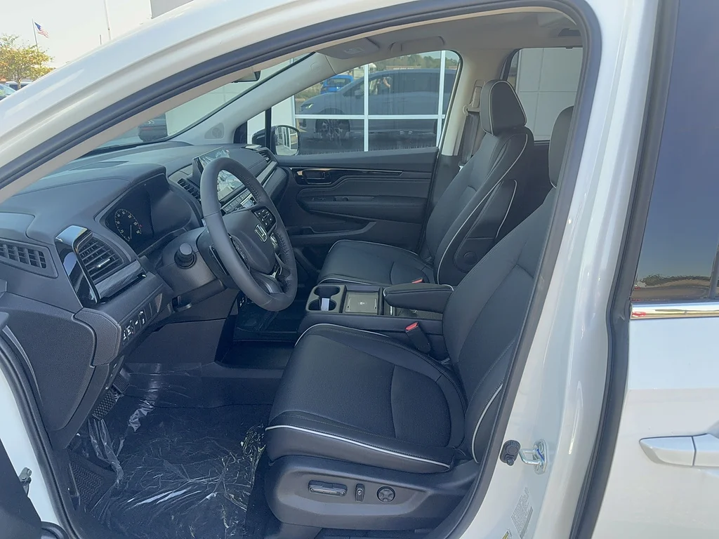 2027 Honda Odyssey Elite, photo 10 of 12