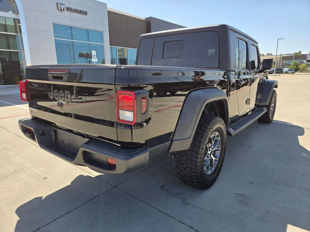 Used 2025 Black Jeep Sport S image 3