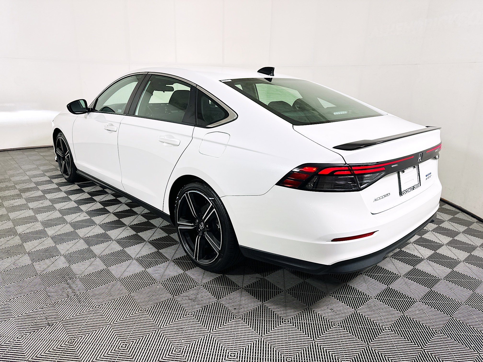 Used 2023 White Honda Sport image 5