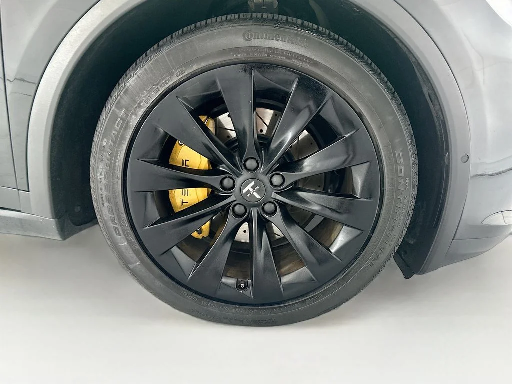 Used 2018 Black Tesla P100D image 31