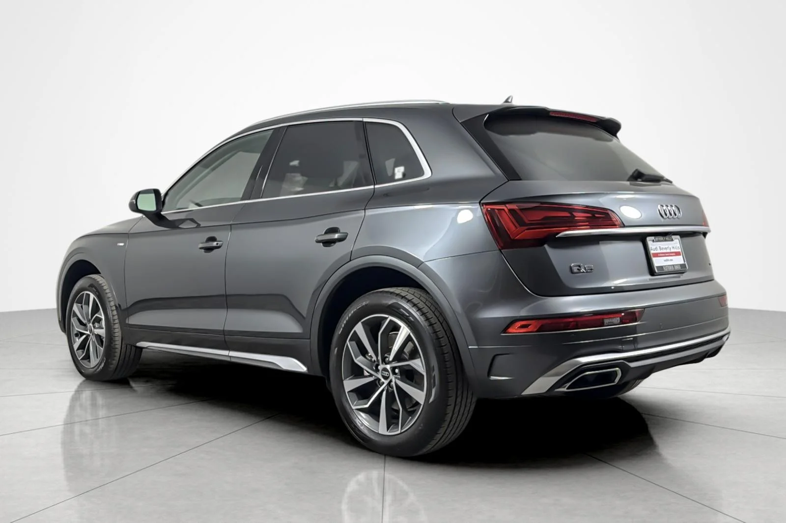 Used 2023 Daytona Gray Pearl Effect Audi S line Premium Plus 45 TFSI quattro image 3