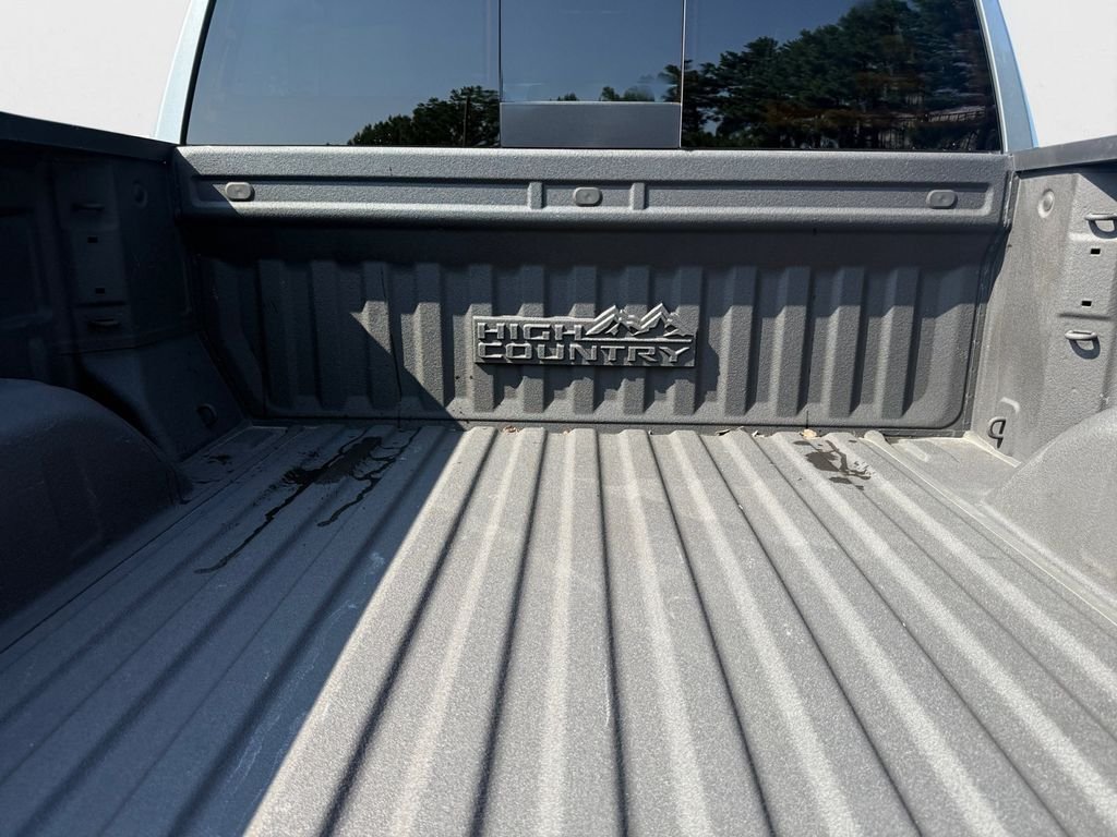 Used 2023 Gray Chevrolet High Country image 13