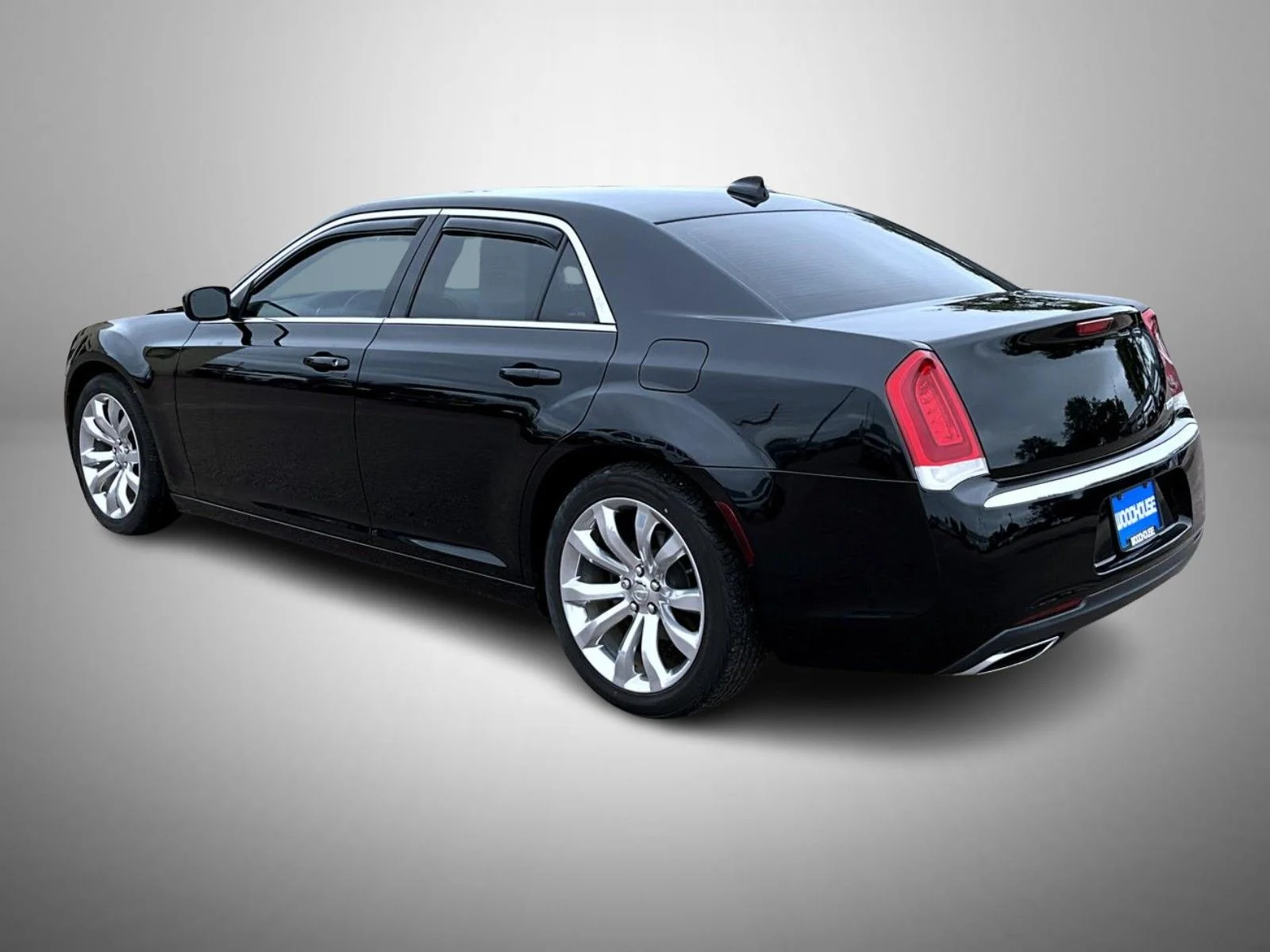 Certified Used 2018 Black Chrysler Touring image 7