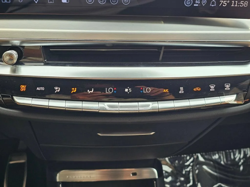 New 2026 Stellar Black Metallic Cadillac V-Series Premium image 31
