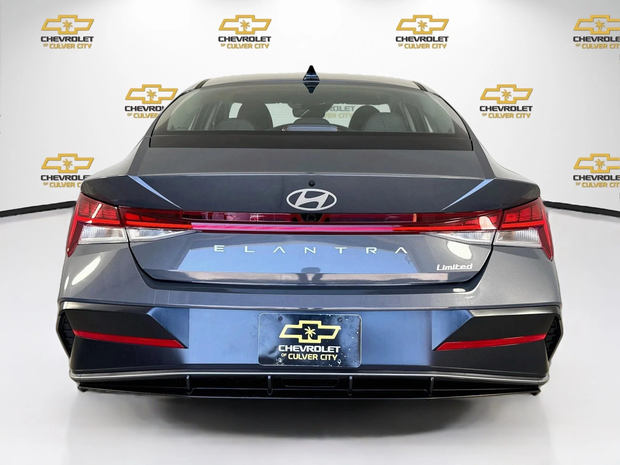 Used 2025  Hyundai Limited image 7