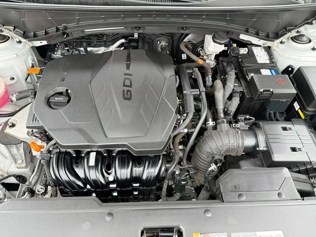 Used 2024 Silver Hyundai XRT image 19