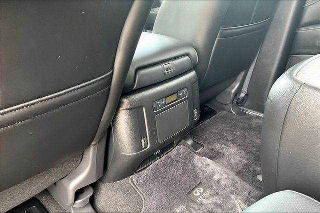 Used 2021 White INFINITI Premium Select image 33