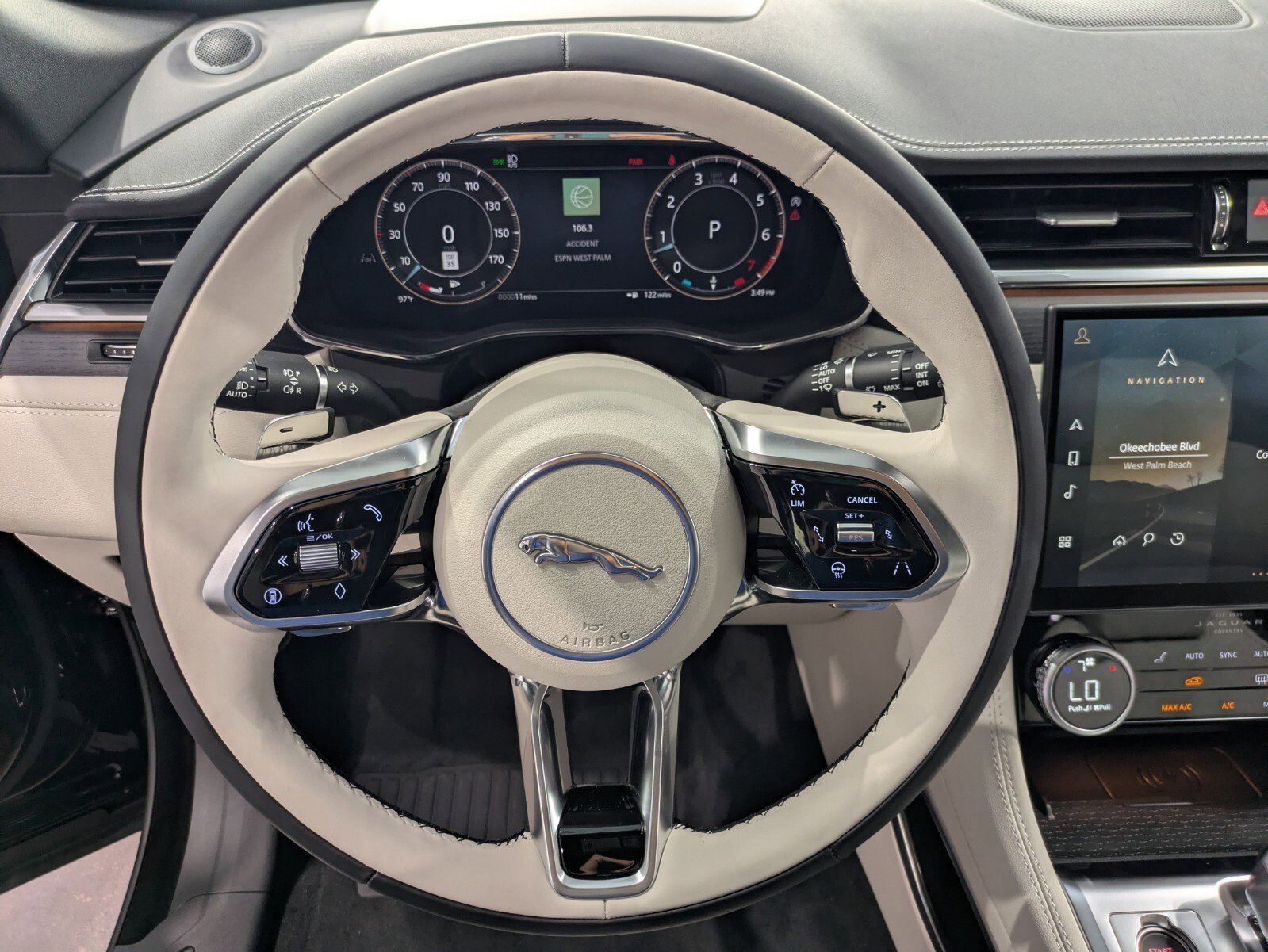 2026 Jaguar F-Pace R-Dynamic S - Photo 15