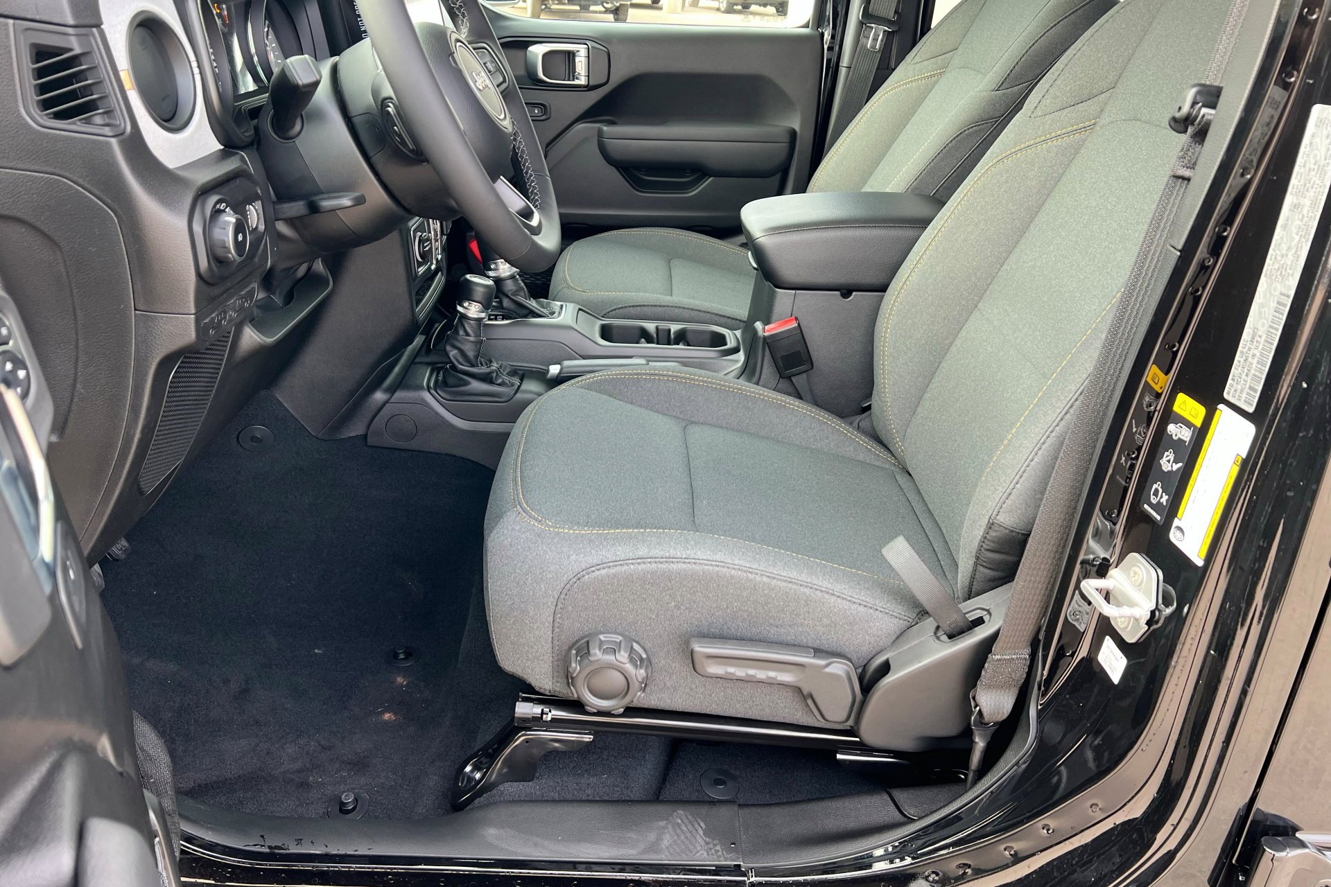 New 2026 Black Clear-Coat Exterior Paint Jeep Sport S image 18