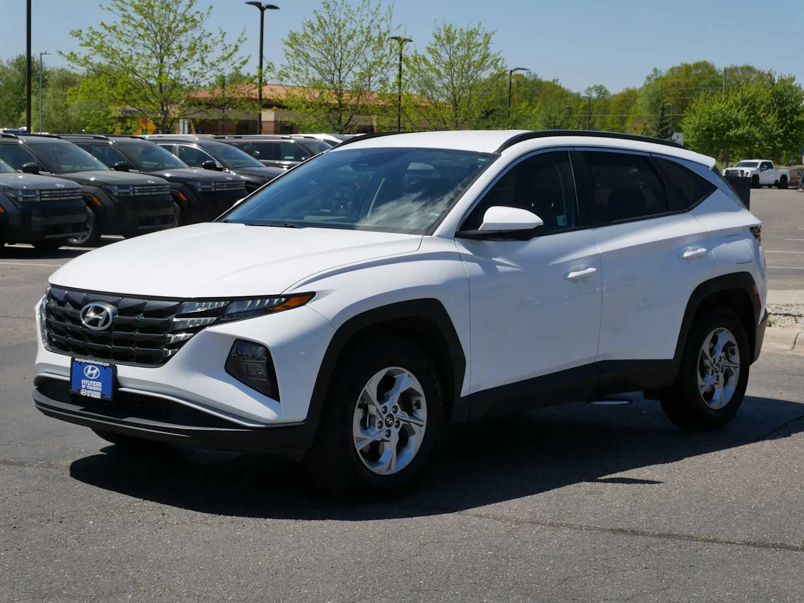 Certified 2024 Hyundai Tucson SEL with VIN 5NMJBCDE2RH341354 for sale in Mankato, Minnesota