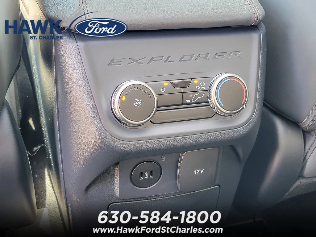 New 2026 Star White Metallic Tri-Coat Ford Active image 12